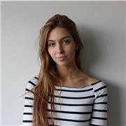 Profesora de Inglés, alemán, lengua, historia, filosofía, historia del arte etc